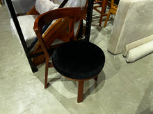 Load image into Gallery viewer, 2327 Chair A