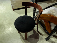 Load image into Gallery viewer, 2327 Chair A
