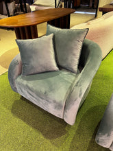 Load image into Gallery viewer, 23259 Accent Chair C