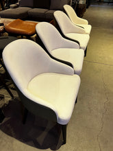 Load image into Gallery viewer, 23259 Chair