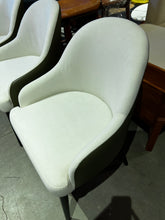 Load image into Gallery viewer, 23259 Chair