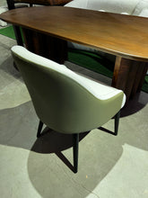 Load image into Gallery viewer, 23259 Chair