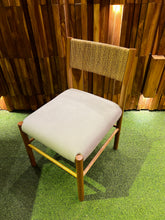 Load image into Gallery viewer, 23189 Chair