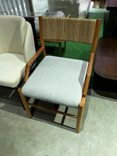 Load image into Gallery viewer, 23189 Chair