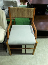 Load image into Gallery viewer, 23189 Chair