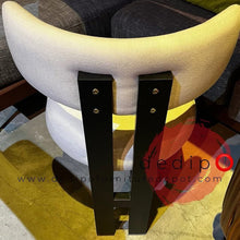 Load image into Gallery viewer, 24109 Chair