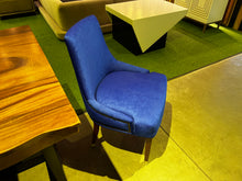 Load image into Gallery viewer, 23250 Chair
