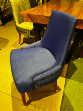 Load image into Gallery viewer, 23250 Chair