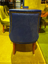 Load image into Gallery viewer, 23250 Chair
