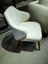 Load image into Gallery viewer, 23149 Chair