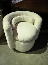 Load image into Gallery viewer, 22192 Accent Chair B