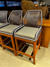 Load image into Gallery viewer, Pascaso Chair