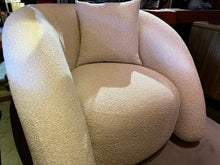 Load image into Gallery viewer, 23283 Accent Chair