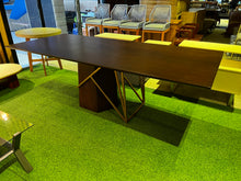 Load image into Gallery viewer, Timaru Table