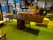 Load image into Gallery viewer, Timaru Table