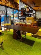 Load image into Gallery viewer, Timaru Table