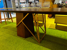 Load image into Gallery viewer, Timaru Table