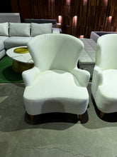 Load image into Gallery viewer, 2433 Accent Chair