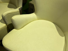 Load image into Gallery viewer, 2433 Accent Chair