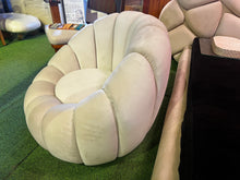 Load image into Gallery viewer, 24157 Flo Accent Chair