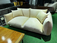 Load image into Gallery viewer, Mimo Couch
