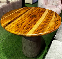 Load image into Gallery viewer, 2506 Outdoor Table