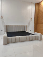 Load image into Gallery viewer, 2418 Bedframe