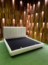 Load image into Gallery viewer, 23132 Bed Frame