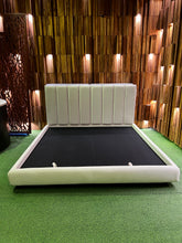 Load image into Gallery viewer, 23132 Bed Frame