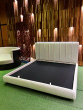 Load image into Gallery viewer, 23132 Bed Frame