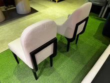 Load image into Gallery viewer, 2366 Chair