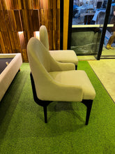 Load image into Gallery viewer, 2366 Chair