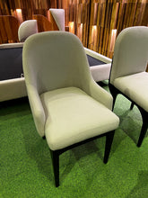 Load image into Gallery viewer, 2366 Chair