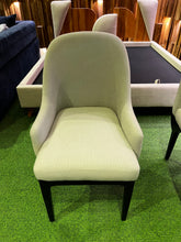 Load image into Gallery viewer, 2366 Chair