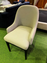 Load image into Gallery viewer, 2366 Chair