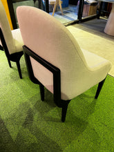 Load image into Gallery viewer, 2366 Chair
