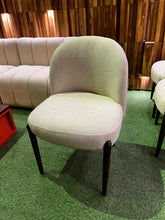 Load image into Gallery viewer, 23201 Chair
