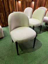 Load image into Gallery viewer, 23201 Chair