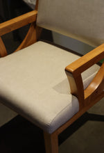 Load image into Gallery viewer, 2446 Chair