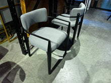 Load image into Gallery viewer, 2433 Chair