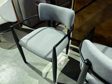 Load image into Gallery viewer, 2433 Chair