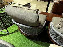 Load image into Gallery viewer, 23201 Chair