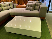Load image into Gallery viewer, 23279 Center Table