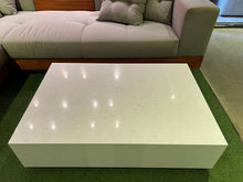 Load image into Gallery viewer, 23279 Center Table