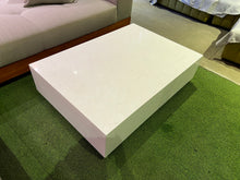 Load image into Gallery viewer, 23279 Center Table
