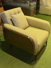 Load image into Gallery viewer, 2654 Accent Chair