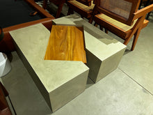 Load image into Gallery viewer, Box-it Coffee Table