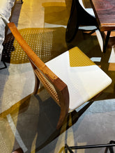 Load image into Gallery viewer, 23279 Chair