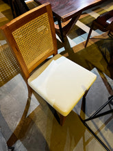 Load image into Gallery viewer, 23279 Chair