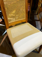 Load image into Gallery viewer, 23279 Chair
